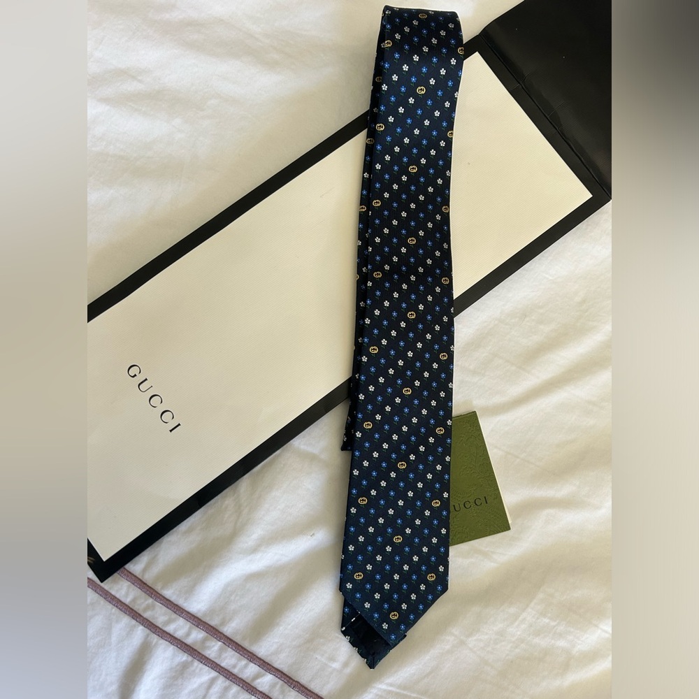 Gucci Men's Blue Floral Tie